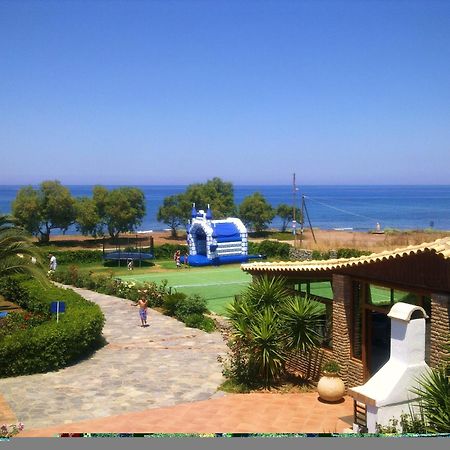 Hotel Oasis Kyparissia Ngoại thất bức ảnh