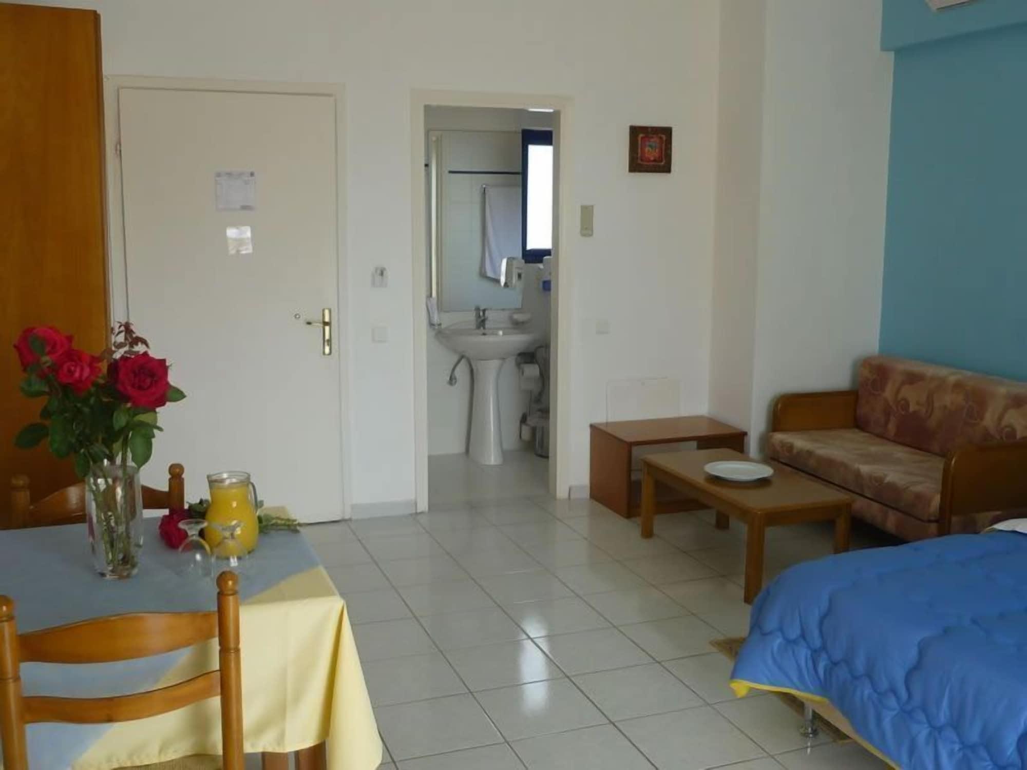 Hotel Oasis Kyparissia Ngoại thất bức ảnh