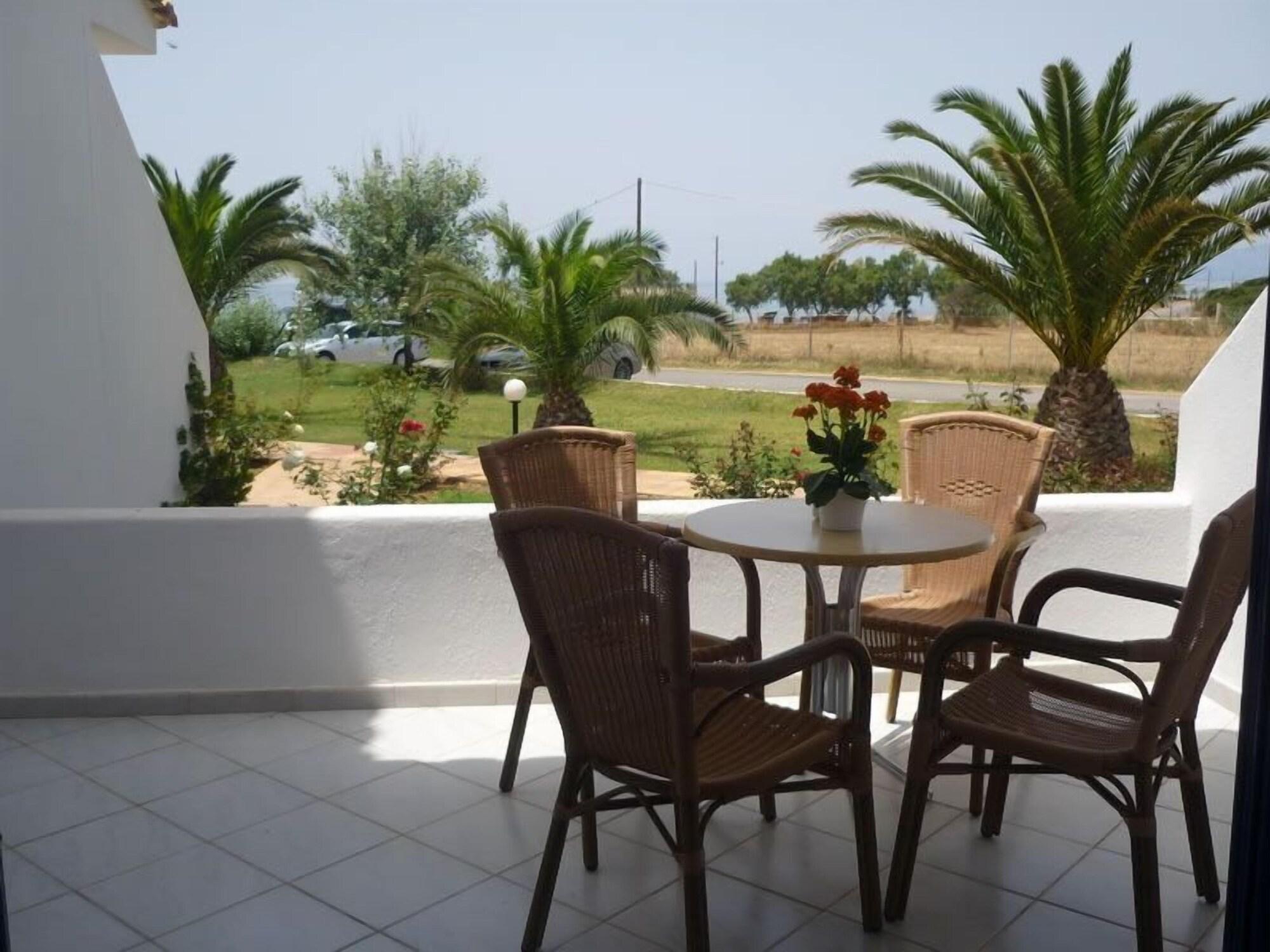 Hotel Oasis Kyparissia Ngoại thất bức ảnh