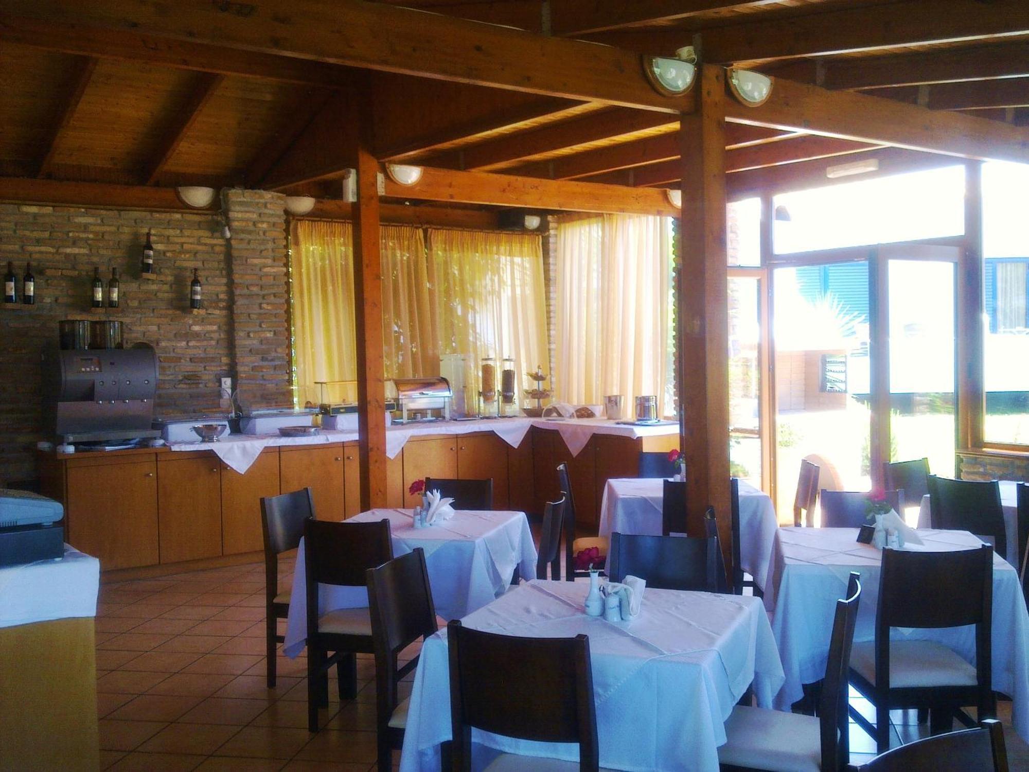 Hotel Oasis Kyparissia Ngoại thất bức ảnh