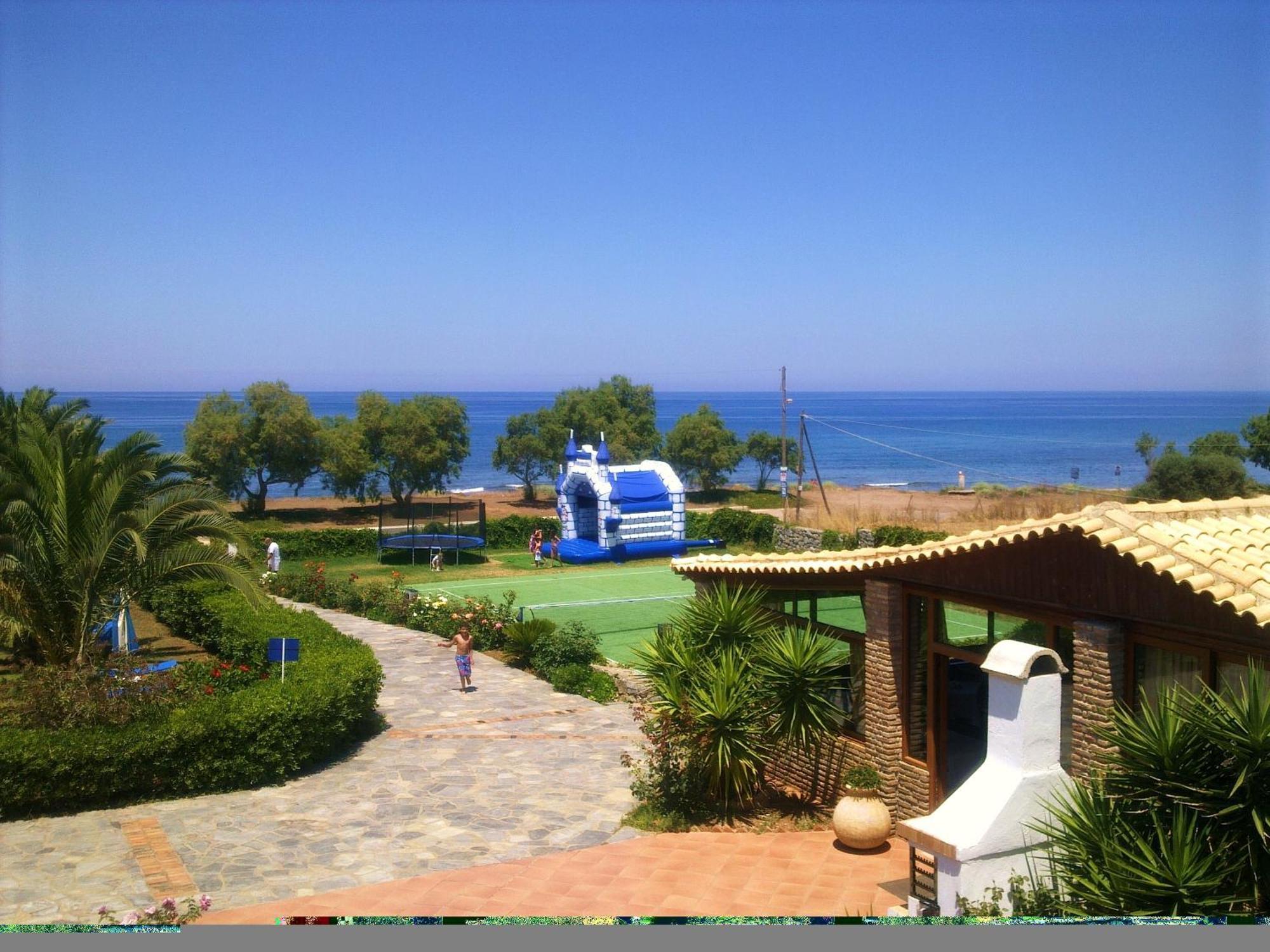 Hotel Oasis Kyparissia Ngoại thất bức ảnh
