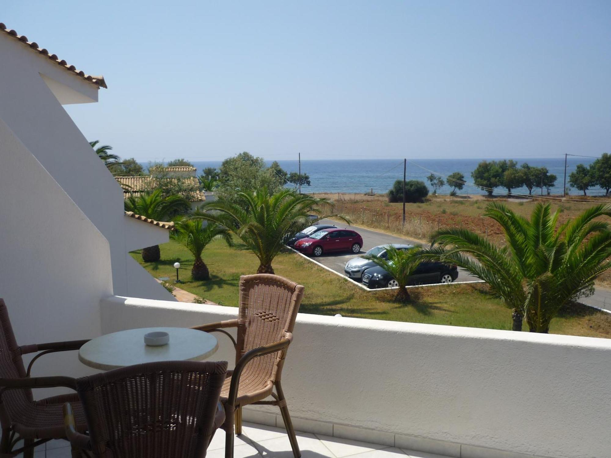 Hotel Oasis Kyparissia Ngoại thất bức ảnh