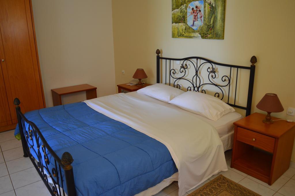 Hotel Oasis Kyparissia Ngoại thất bức ảnh
