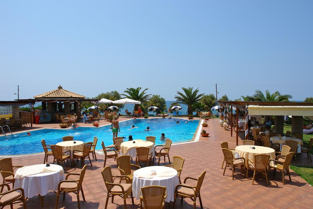 Hotel Oasis Kyparissia Ngoại thất bức ảnh