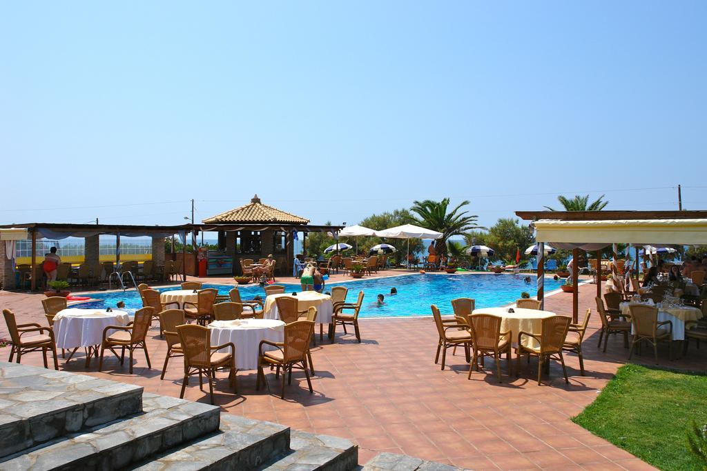 Hotel Oasis Kyparissia Ngoại thất bức ảnh