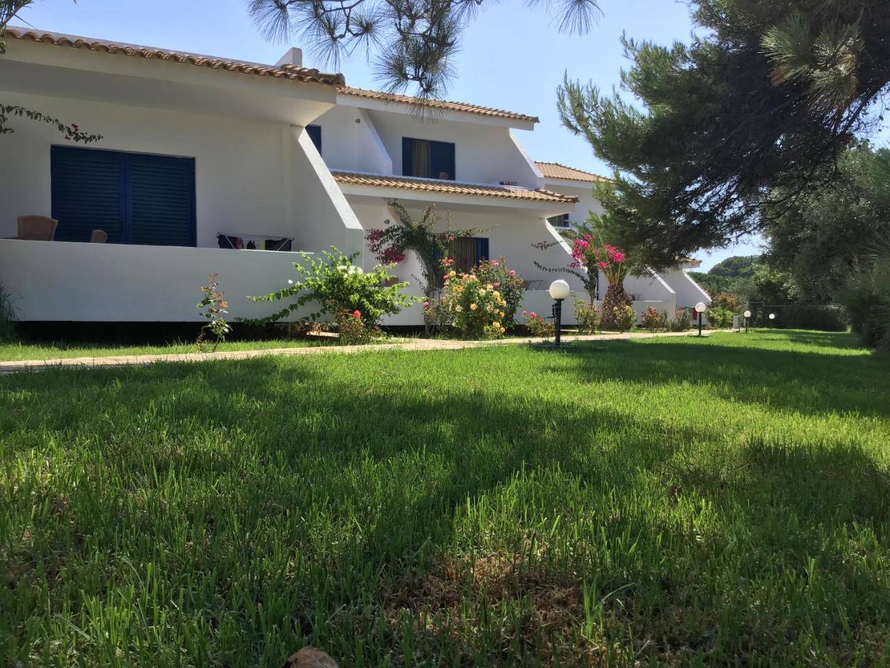 Hotel Oasis Kyparissia Ngoại thất bức ảnh