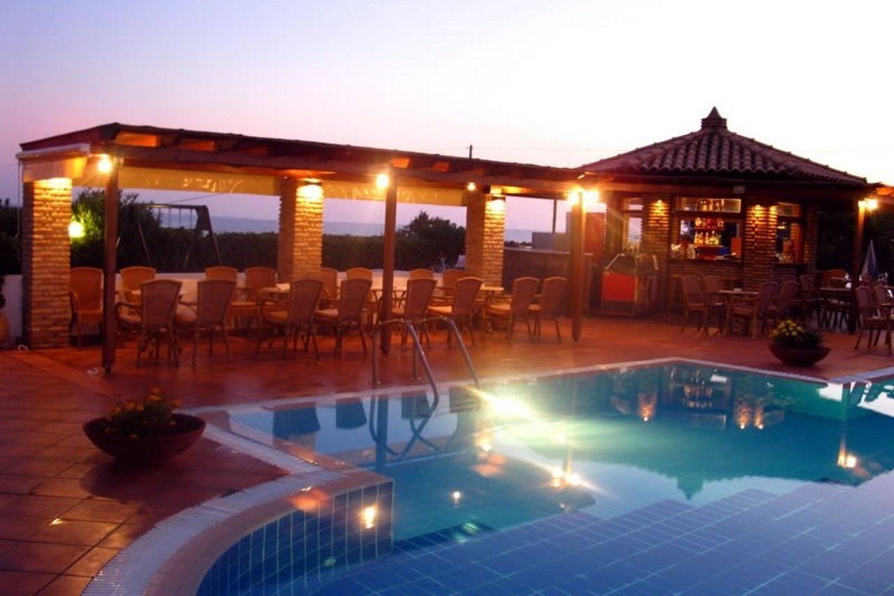 Hotel Oasis Kyparissia Ngoại thất bức ảnh